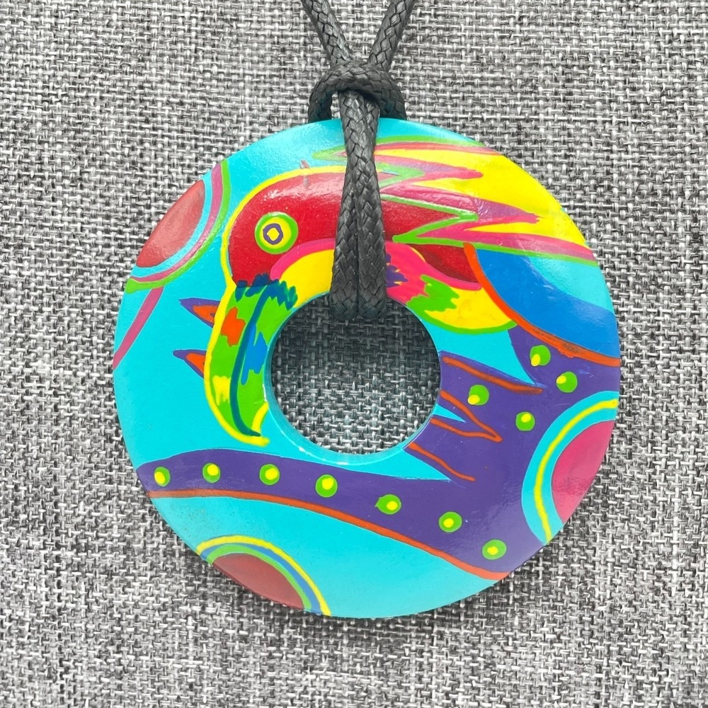 Vintage Hand Painted Bird Pendant Necklace Colorful Acrylic Round Cord‎ Boho Y2K